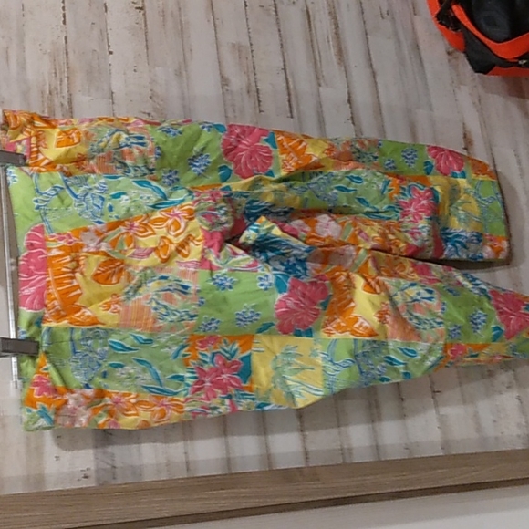 Palm Lily women's capris.    Box 108 - Picture 3 of 3